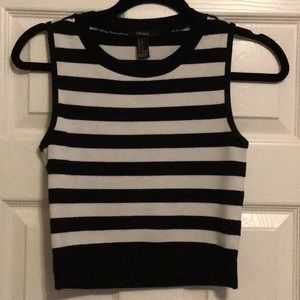 Black & white strip crop top